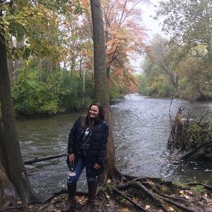 Meet your Posher, Laura